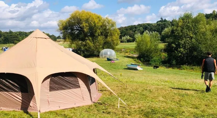 HERTFORD Farm yurt Tent Camping fire pit bbq pet friendly - Image 1