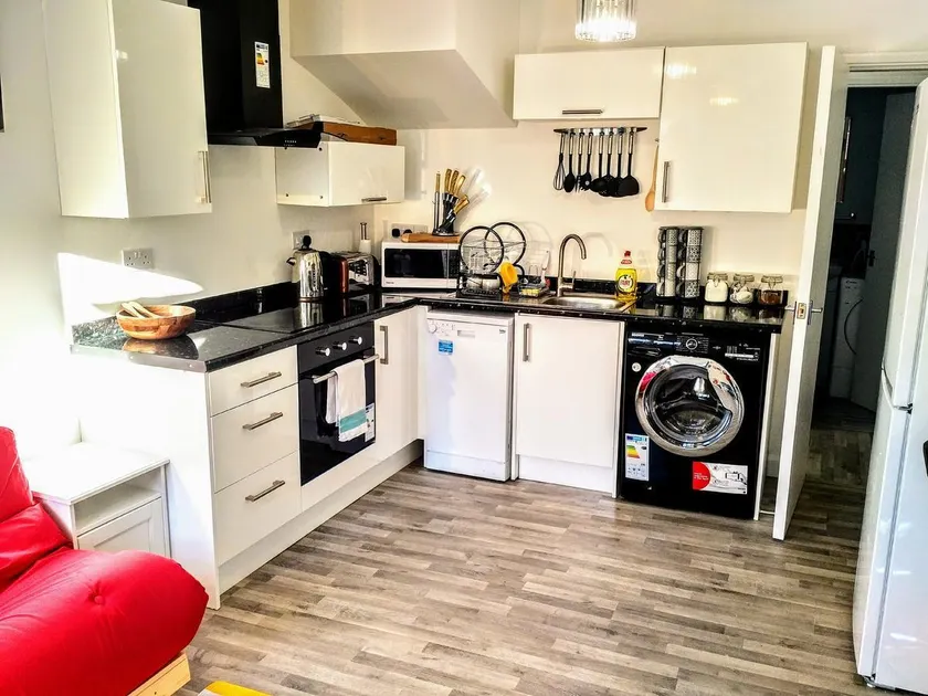 The nest - Image 1