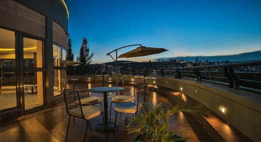Homefree Hotel by signature - Image 1