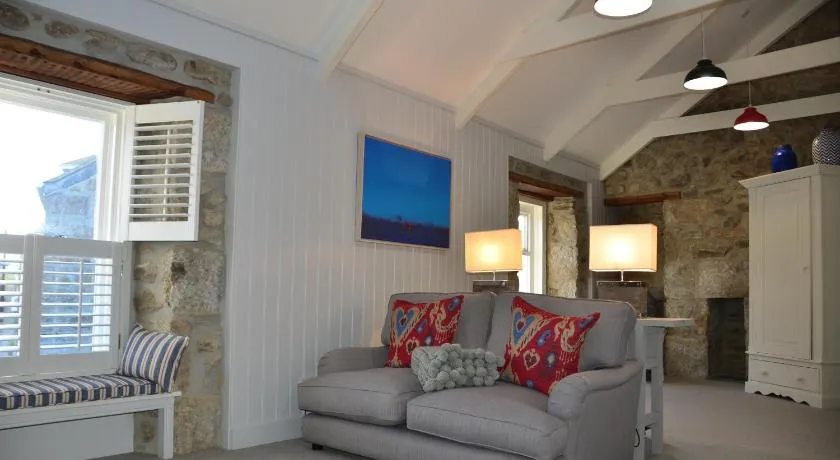 Sunny Corner - Image 1