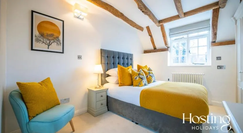 Stable Annex Bisham - Vibrant 1 Bed With Parking - Image 1