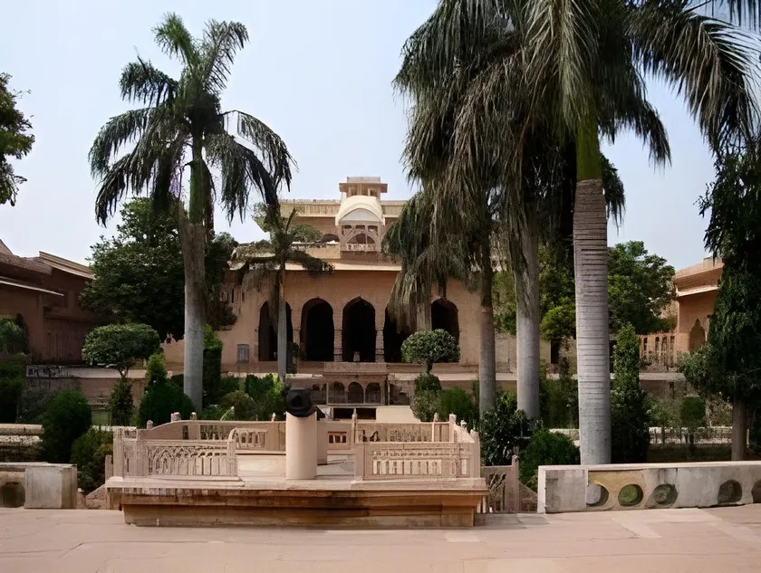 Hotel Tourist Palace - Image 1