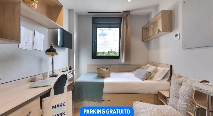 Livensa Living Salamanca Parking Free - Image 1