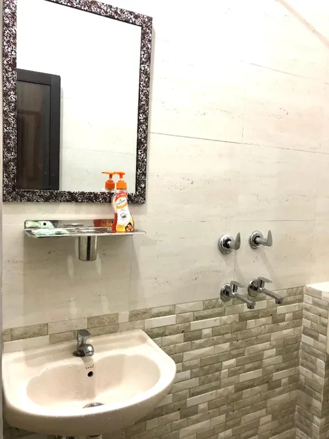 Green View Guest House - Image 1