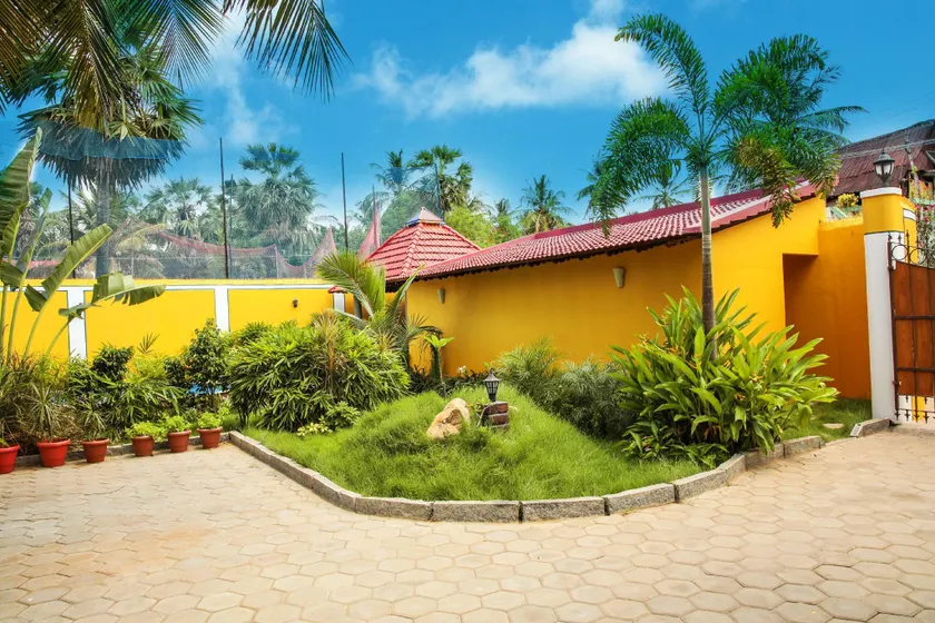 Vox sippi  Swimming pool Resort @pondy - Image 1