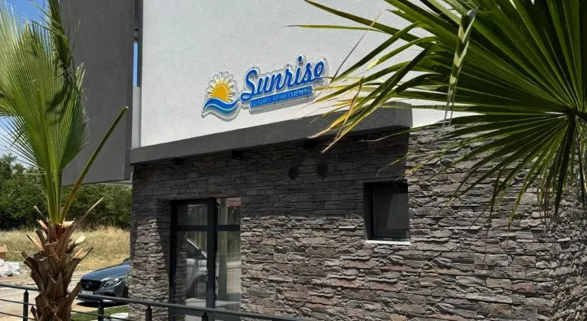 Sunrise Luxury Apartments 2 - Image 1