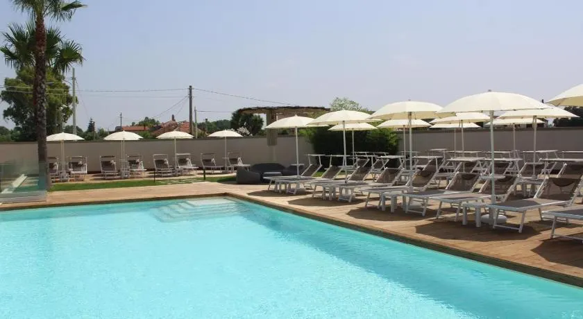 Neas Resort - Image 1