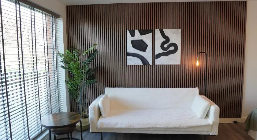 Cambridge Urban Suite - Image 1