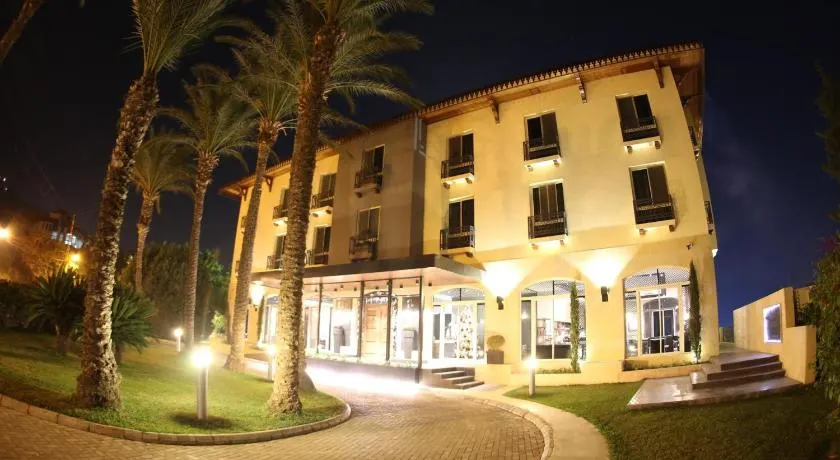 Lamunia Hotel - Image 1