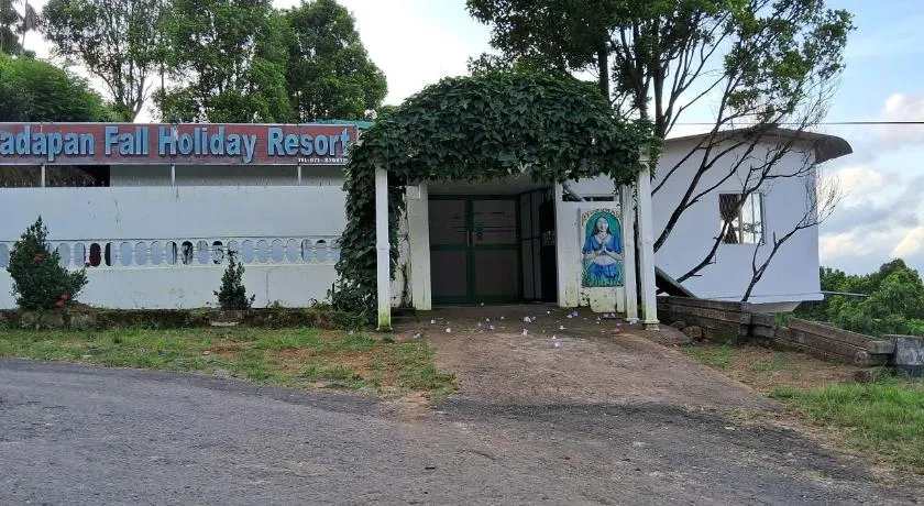 Handapan Falls - Holiday Resort - Image 1