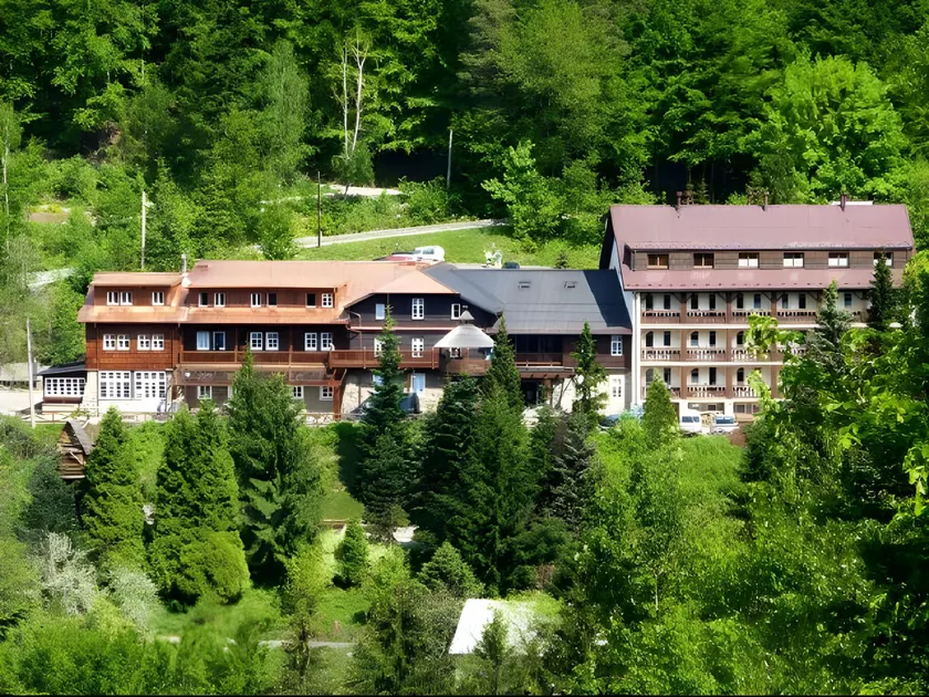 Hotel Sepetná - Image 1