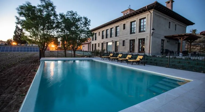 Torre de Briñas Private Resort - Image 1