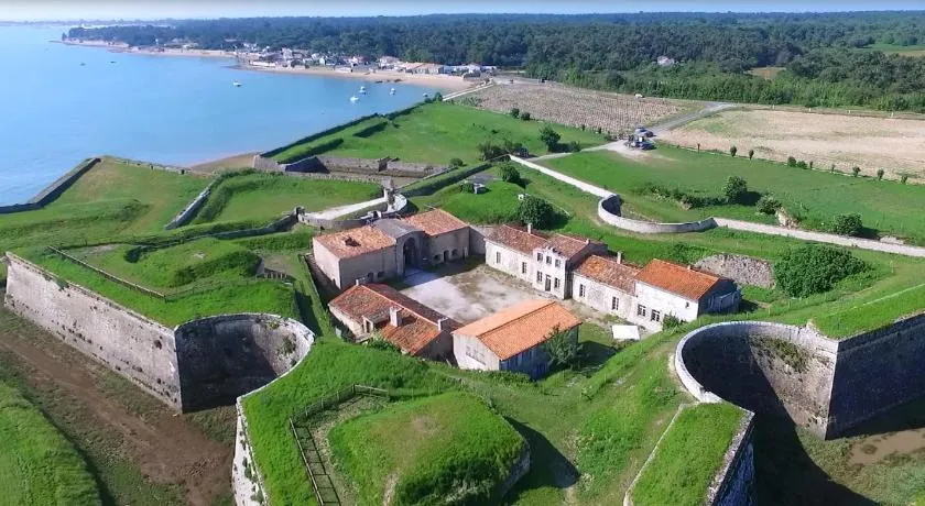 Chambres au Fort la Prée - Image 1