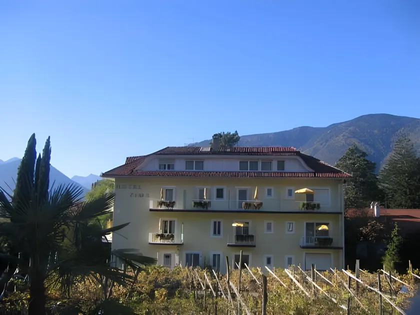 Hotel Zima - Image 1