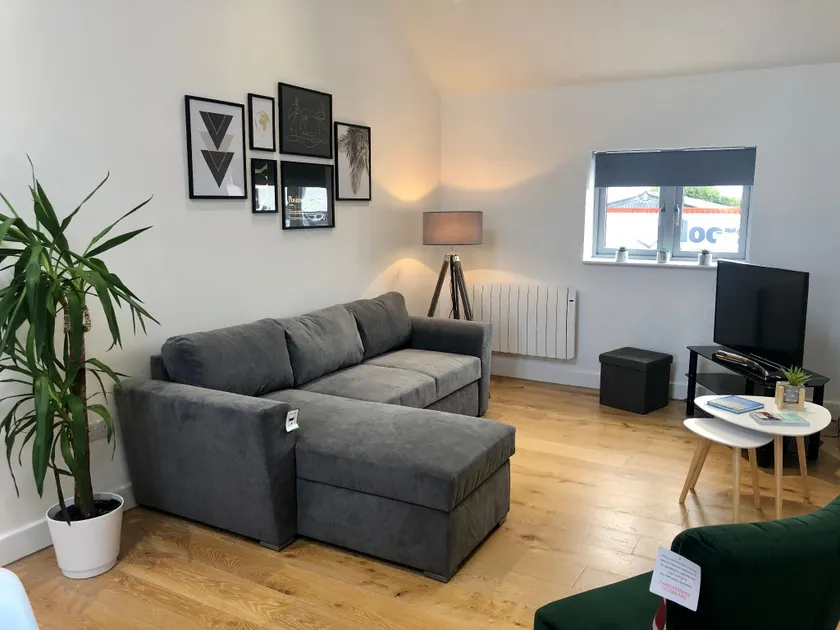 Stylish Cambridge Apartment - Gated Secure Parking - Image 1