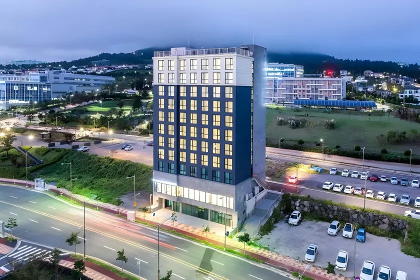 Jeju Pureun Hotel - Image 1