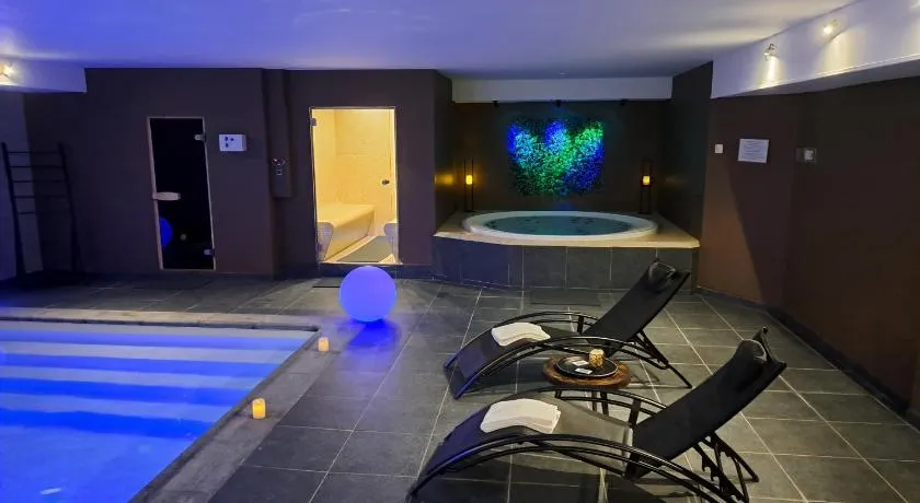 Suites et Wellness des Champs-Elysées - Image 1