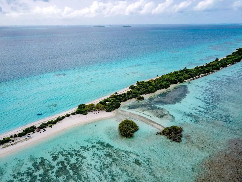 Dhigurah Beach Inn - Image 1