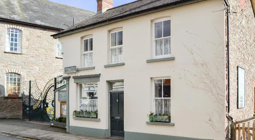 The Mill House, The Square - Image 1