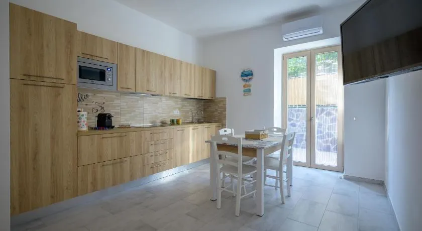 Danys home - Image 1