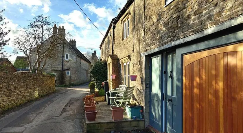The Old Fire Station at Colerne - Image 1