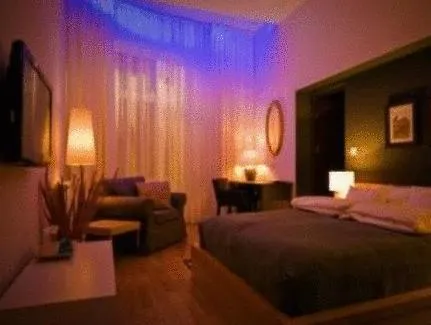 Ivana Hotel - Image 1