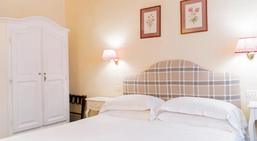 Casa Uffizi XIII Century Tower House Boutique Hotel - Image 1