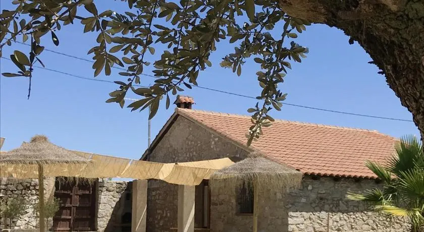 Comfortable House with Shared Pool in Alcaracejos - Image 1