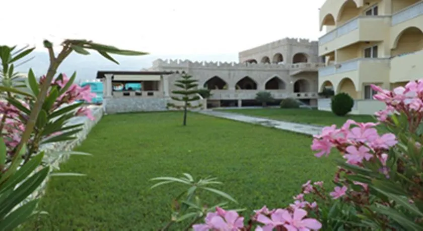 Castle Hotel - Image 1