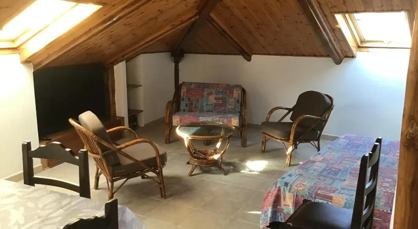 Attic in Myrina center - Image 1