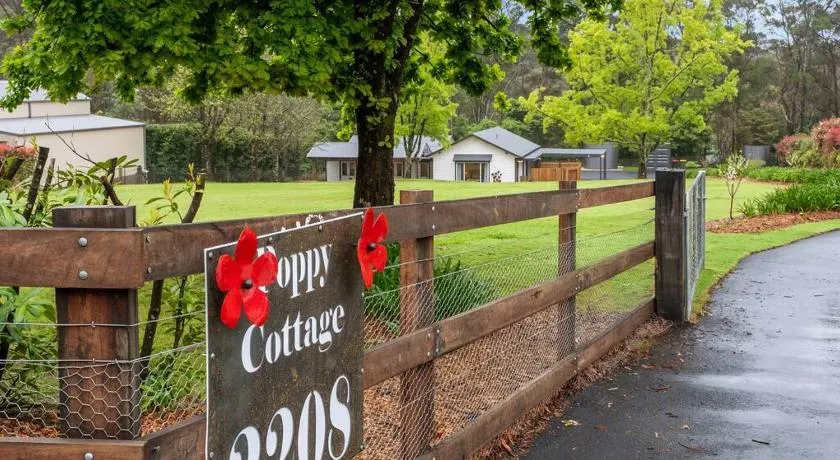 Unique and secluded Poppy Cottage - Image 1