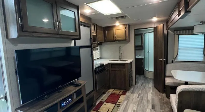 Beautiful RV 15 Min to Downtown Orlando - Image 1