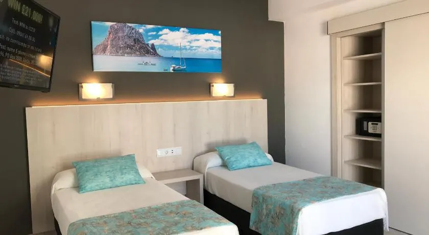 Hostal Cervantes - Image 1