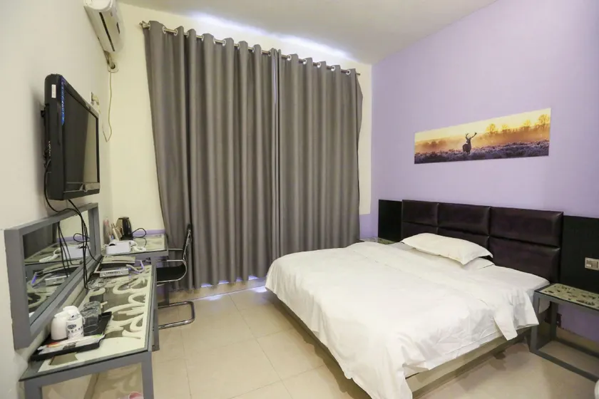 City Expert Theme Hotel - Image 1