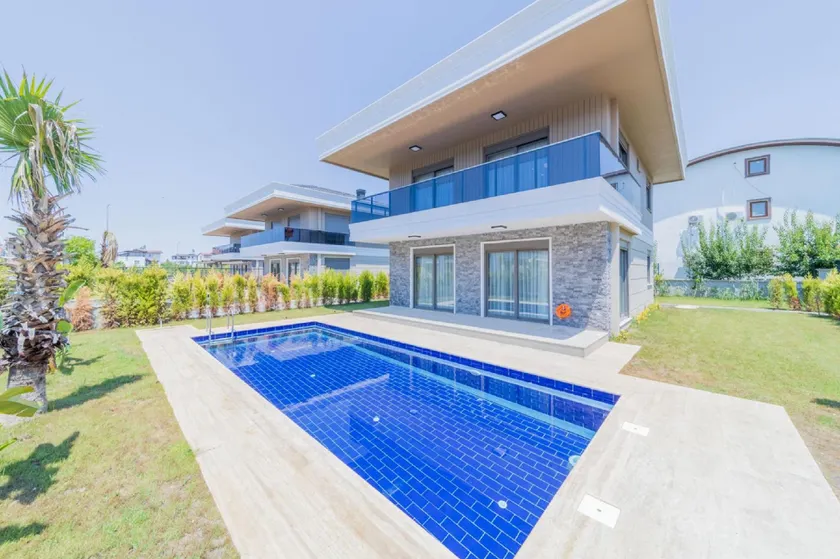 Flat w Pool and Balcony 10 min to Beach in Serik - Image 1