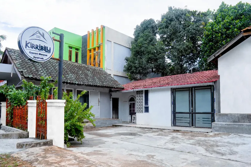 Kirribilli Guest House Syariah - Image 1