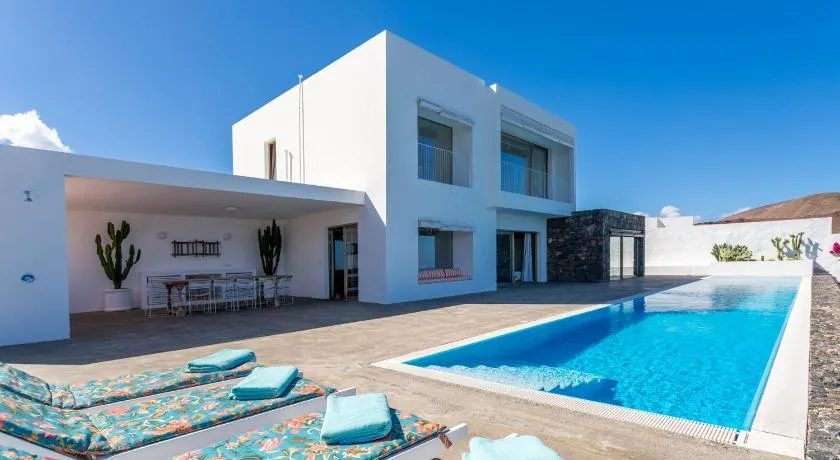 Adult Only Casa Chana - Contemporary villa with Private Pool and Sea Views - Image 1