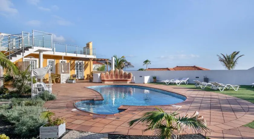 Maison de vacances 'Viento De Sal' avec vue sur la mer, piscine partagée et Wi-Fi - Image 1