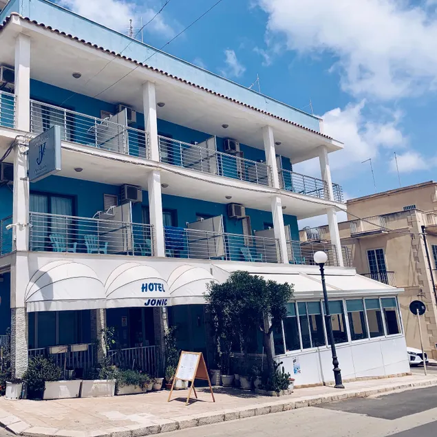 Hotel Jonic - Image 1
