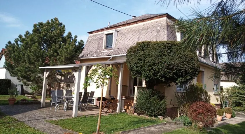 La Villa Mansard - Image 1