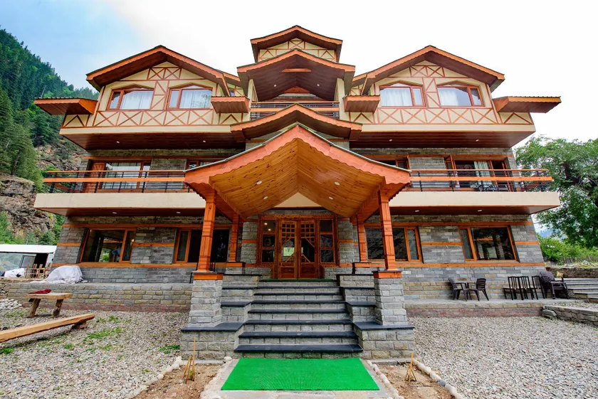 Hotel Batseri - Image 1