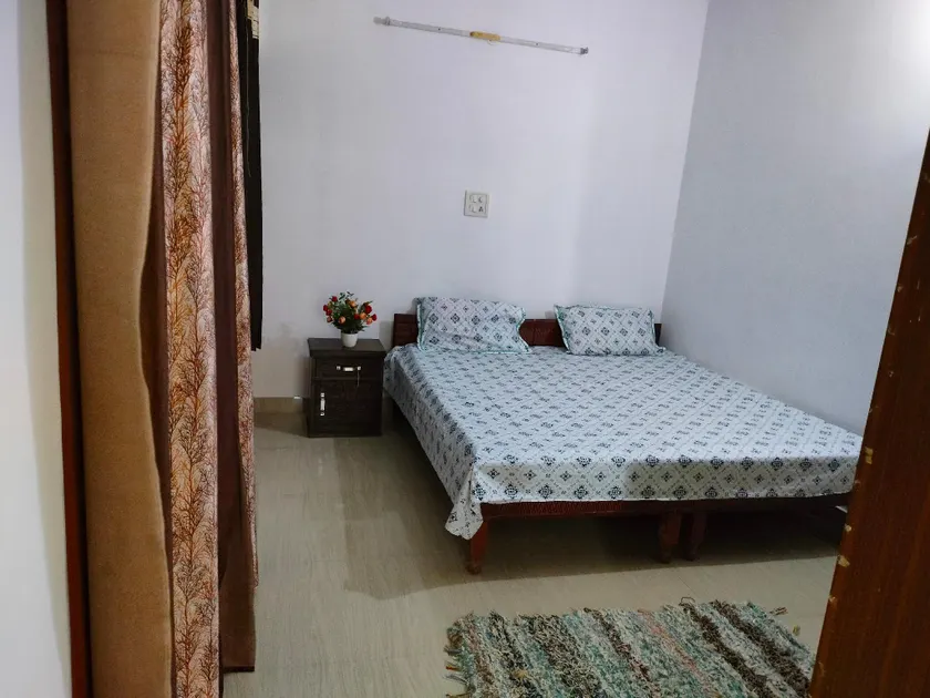 One room in Nayagaon Chandigarh Near Pgi - Image 1