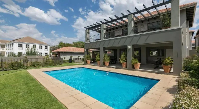 Fourways Luxe Suite - Image 1