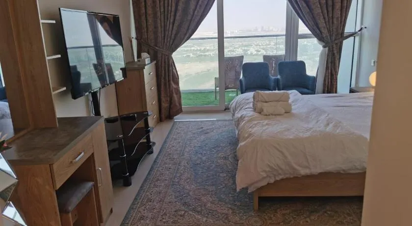 Gharfar-2 Heaven Escape-Golf view-high floor-Netflix-GYM-Pool-perfect staycation - Image 1