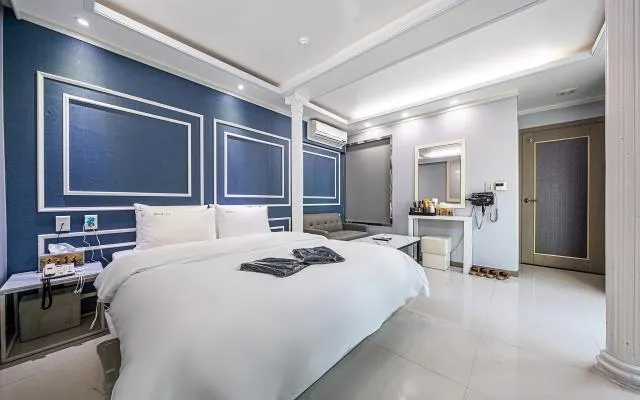 Pyeongtaek Hotel De Salon - Image 1