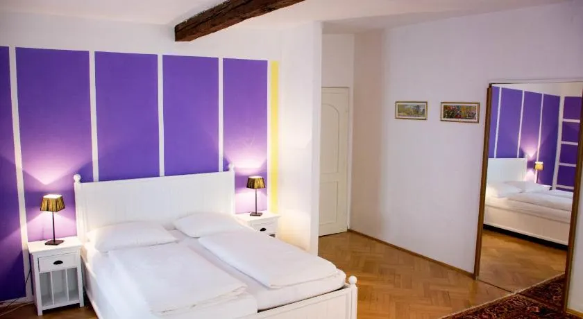 One-room "Elfi" - Image 1