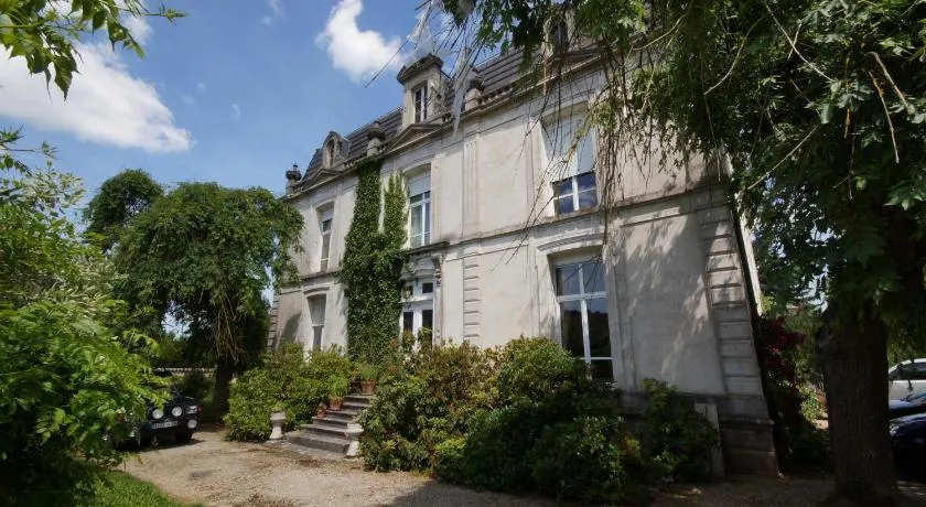 Le Clos Domremy - Image 1