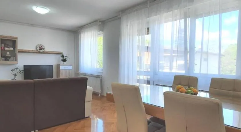 Apartman Black River - Image 1