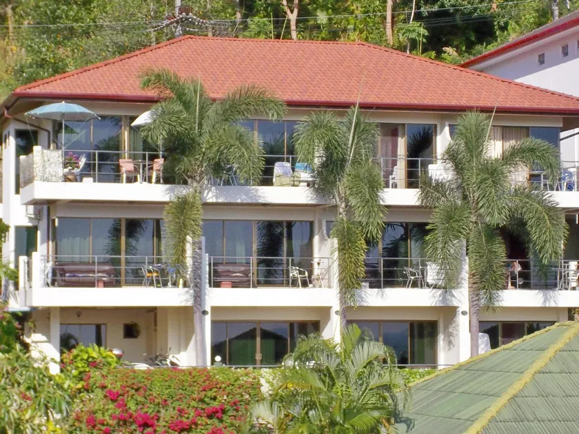 Mountain Seaview Luxury Apartments - Image 1