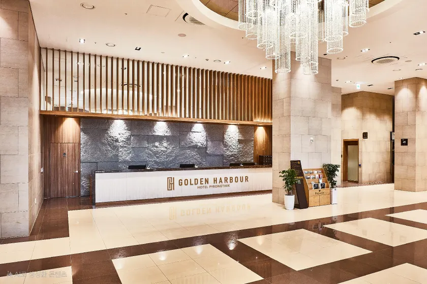 Golden Harbor Hotel Pyeongtaek - Image 1